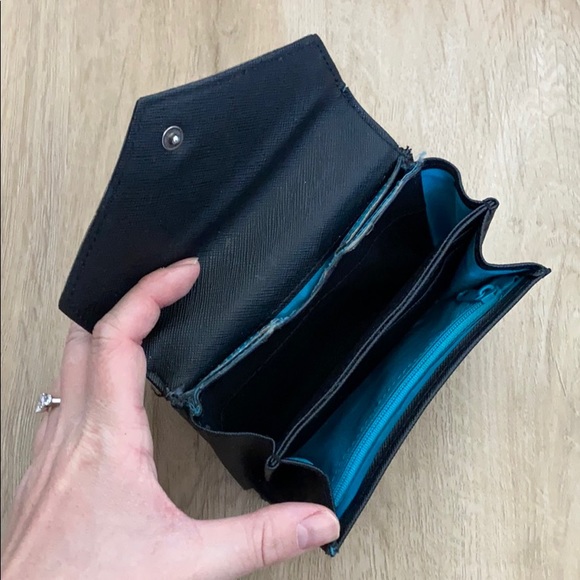 Kenneth Cole Wristlet - Picture 2 of 2